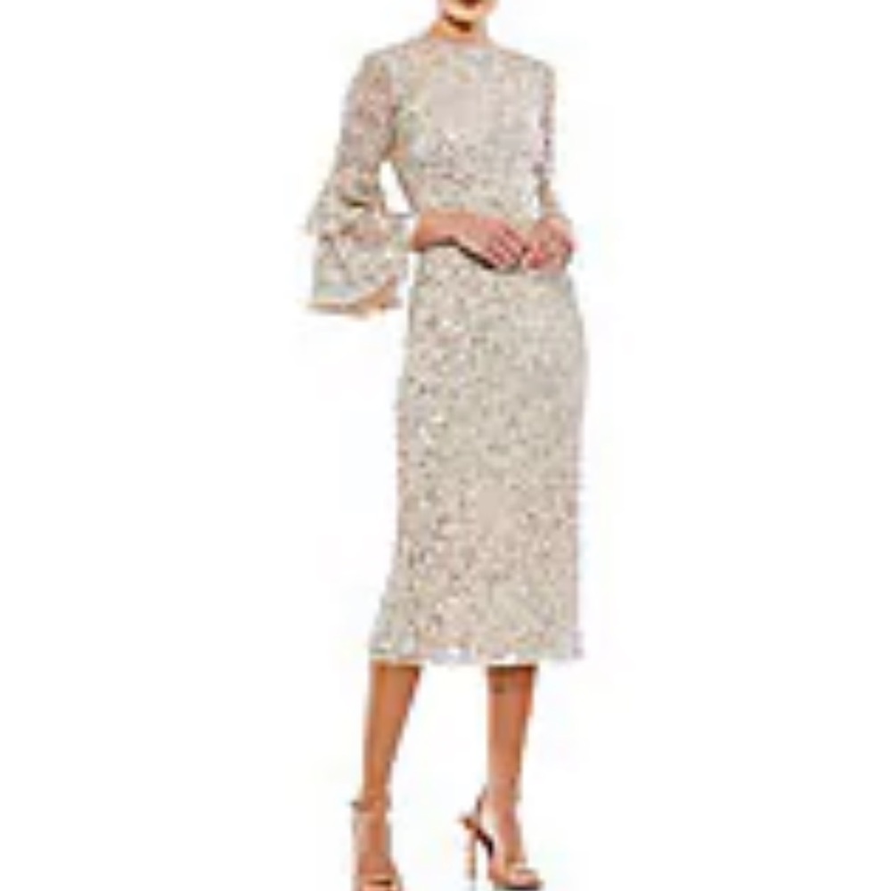 NWT Mac Duggal crew neck 3/4 sleeve ruffle tiered dress. Nude color size 14.